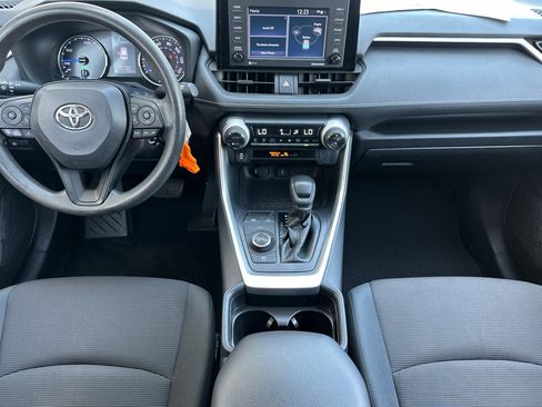 Certified 2020 Toyota RAV4 LE AWD/4WD image 13