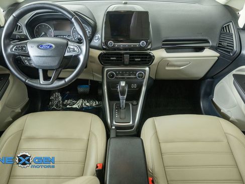 Used 2018 Ford EcoSport Titanium w/ Titanium Cold Weather Package AWD/4WD image 31