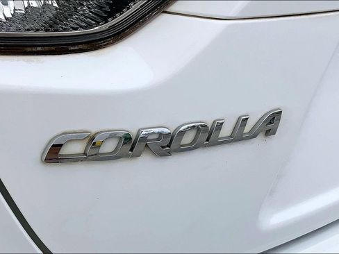 Used 2022 Toyota Corolla LE image 8
