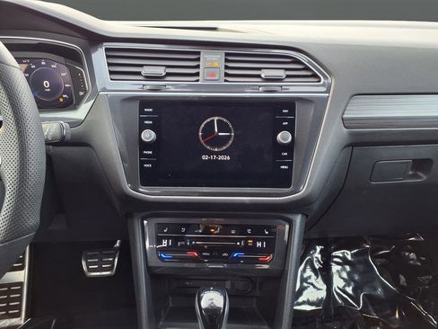 Used 2024 Volkswagen Tiguan SEL R-Line image 46