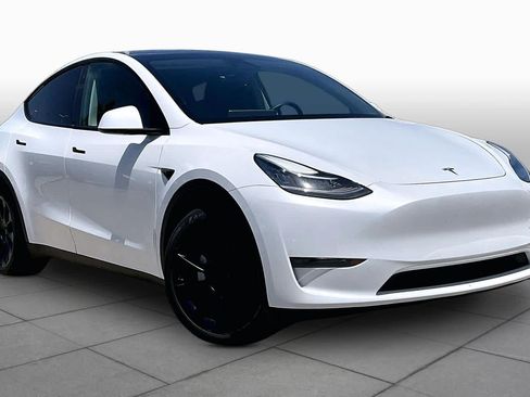 Used 2023 Tesla Model Y Long Range AWD/4WD image 2