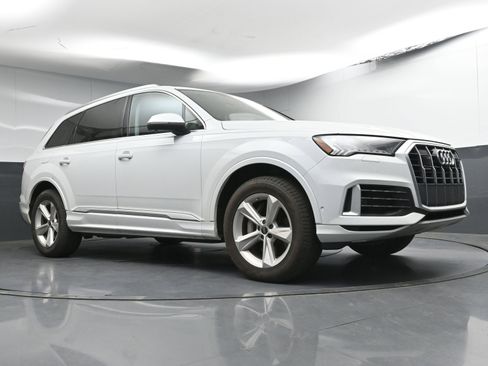 Used 2023 Audi Q7 3.0T Premium w/ Convenience Package image 25