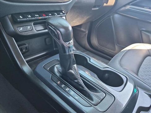 Used 2022 Chevrolet Colorado Z71 w/ Safety Package RWD image 18