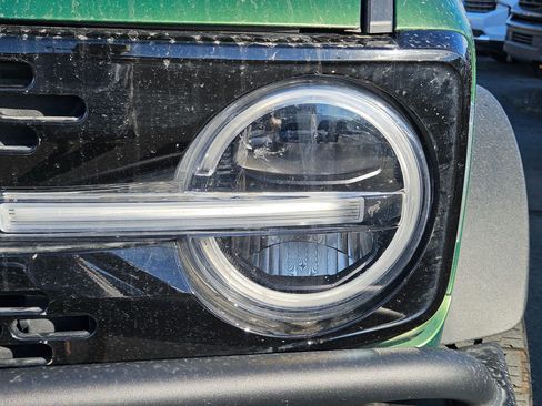 Used 2023 Ford Bronco Wildtrak AWD/4WD image 12