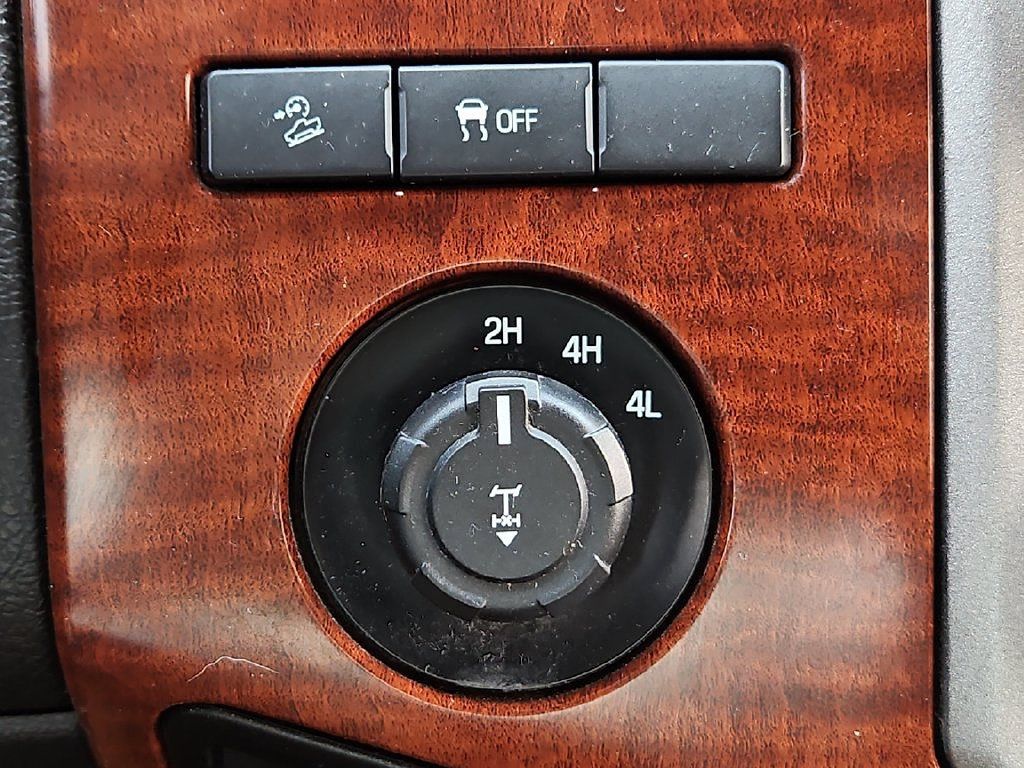 Used 2014 Ford F250 King Ranch w/ FX4 Off-Road Package AWD/4WD image 25