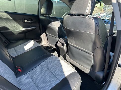 Used 2013 Toyota Camry SE image 17