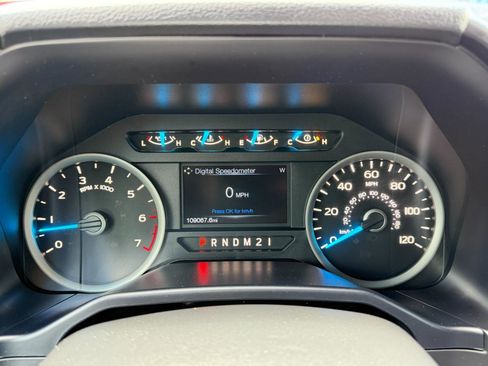 Used 2017 Ford F150 XLT w/ Equipment Group 302A Luxury AWD/4WD image 19