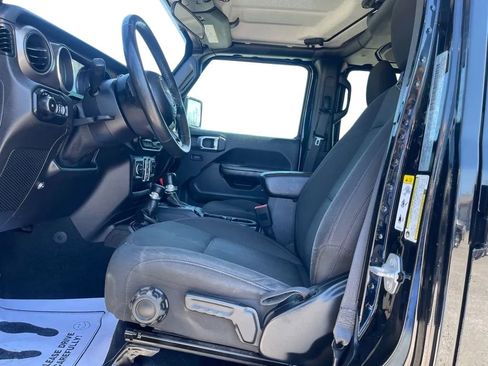Used 2018 Jeep Wrangler Unlimited Sport S AWD/4WD image 13