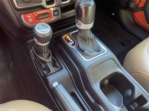 Used 2020 Jeep Wrangler Unlimited Rubicon w/ Dual Top Group image 15