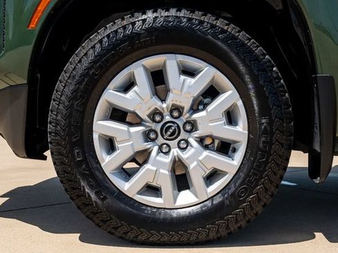 Used 2022 Nissan Frontier SV RWD image 6