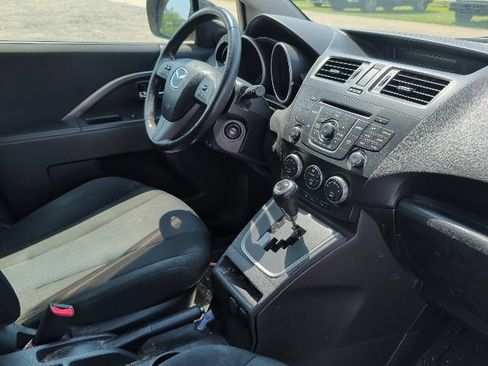 Used 2014 MAZDA MAZDA5 Touring FWD image 5