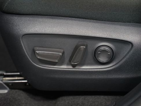 Certified 2025 Toyota RAV4 XLE image 33