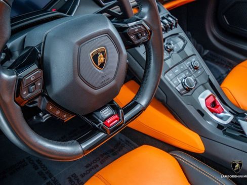 Used 2017 Lamborghini Huracan LP 610-4 image 45