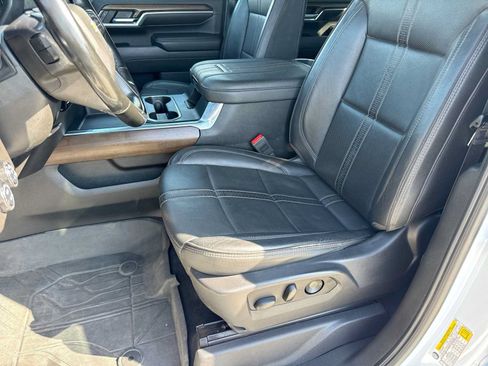 Used 2024 Chevrolet Silverado 3500 High Country w/ Technology Package AWD/4WD image 16
