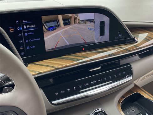 Used 2021 Cadillac Escalade Sport Platinum image 29