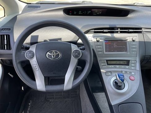 Used 2014 Toyota Prius Two FWD image 11