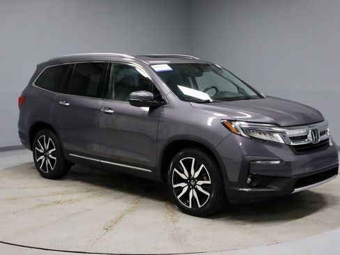 Used 2022 Honda Pilot Touring image 1