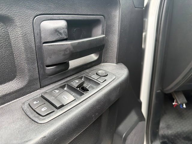 Used 2016 RAM 2500 Tradesman w/ Chrome Appearance Group AWD/4WD image 12