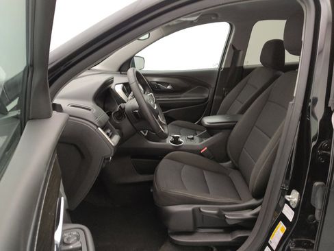 Used 2024 GMC Terrain SLE FWD image 17