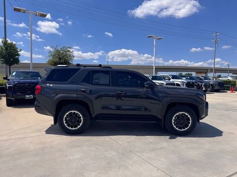 New 2026 Toyota 4Runner TRD Off-Road Premium AWD/4WD image 4