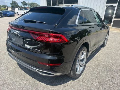 Used 2023 Audi Q8 Premium w/ Convenience Package AWD/4WD image 7