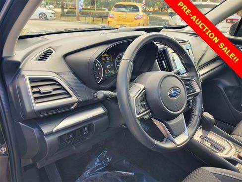 Used 2023 Subaru Forester Premium image 14