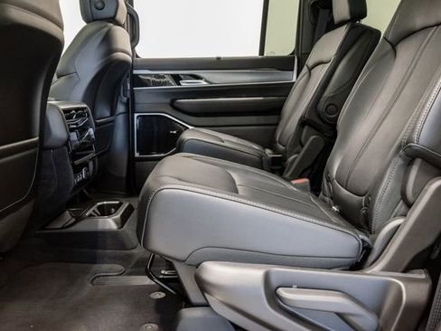 New 2026 Jeep Grand Wagoneer Limited AWD/4WD image 25