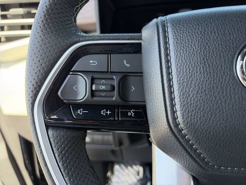 Used 2024 Toyota Sequoia Capstone AWD/4WD image 15