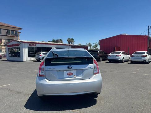 Used 2015 Toyota Prius Two FWD image 6