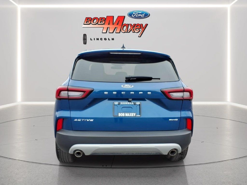 Used 2023 Ford Escape Active AWD/4WD image 6