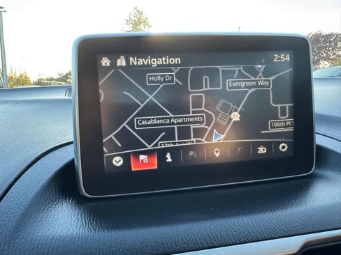 Used 2015 MAZDA MAZDA3 i Touring w/ Technology Package image 16