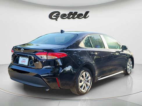 Used 2024 Toyota Corolla LE FWD image 5