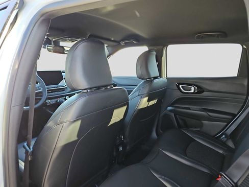 New 2026 Jeep Compass Latitude image 16