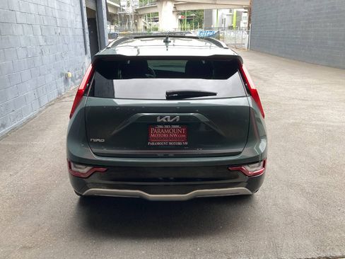 Used 2023 Kia Niro Wave w/ Wave Preserve Package FWD image 4
