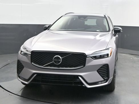 New 2026 Volvo XC60 B5 Plus w/ Protection Package Premier AWD/4WD image 10
