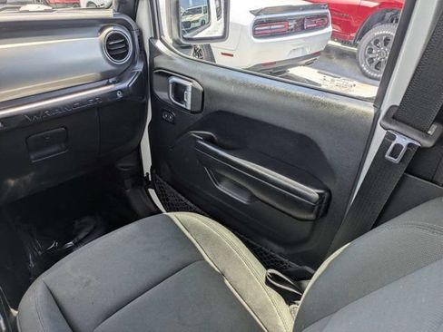 Used 2018 Jeep Wrangler Unlimited Sport S AWD/4WD image 17
