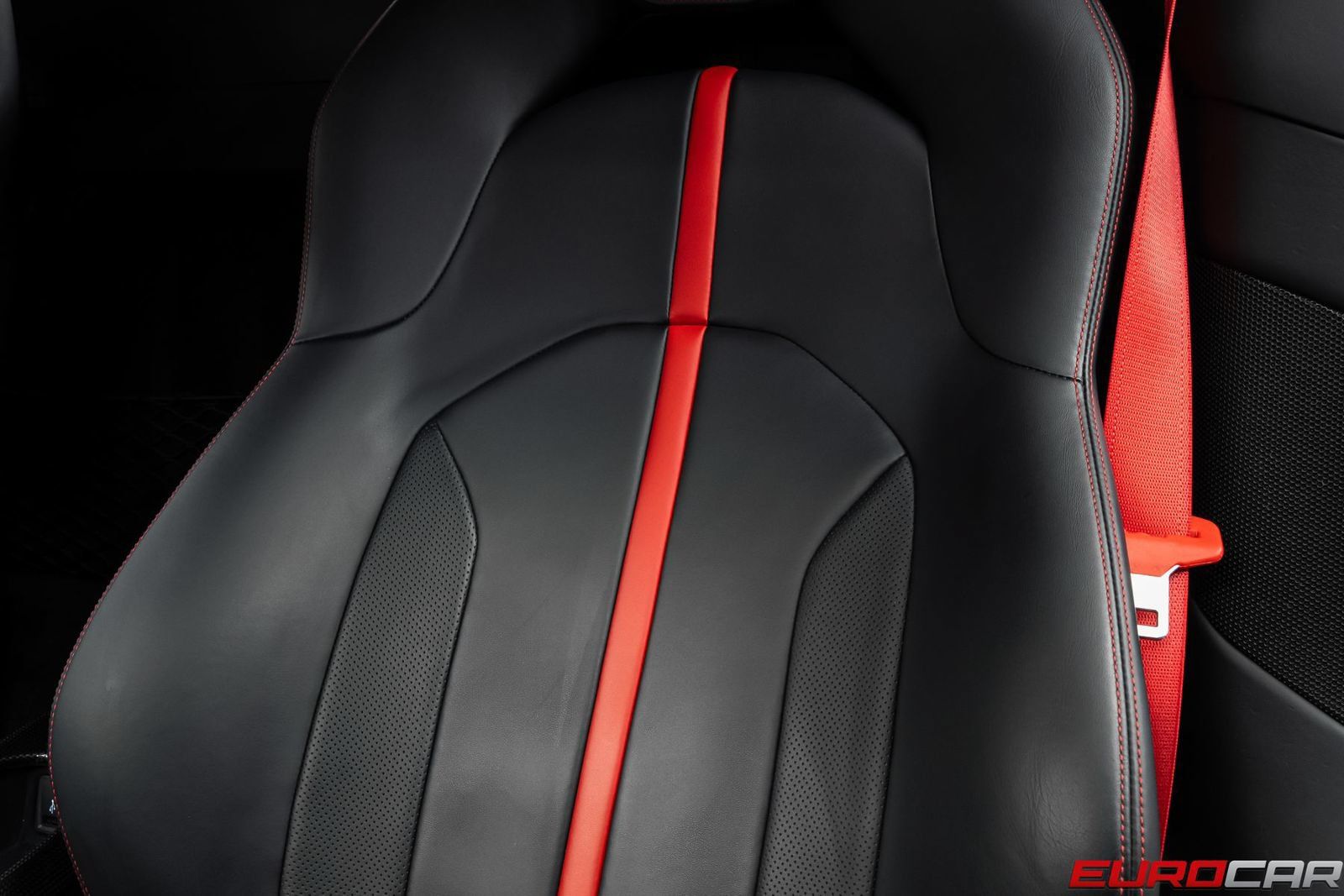 Used 2021 Ferrari F8 Tributo RWD image 45