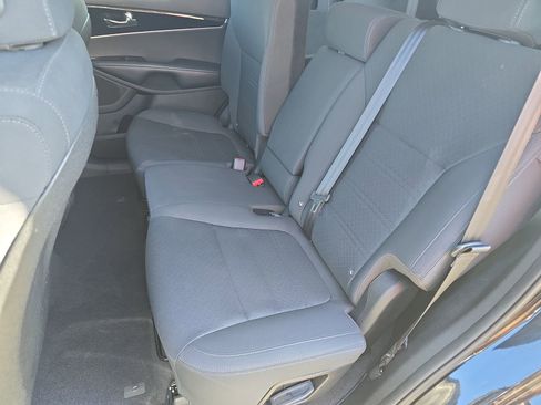 Used 2019 Kia Sorento L image 15