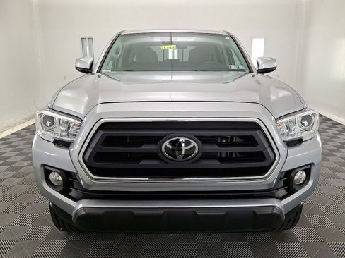 Certified 2023 Toyota Tacoma SR5 AWD/4WD image 28