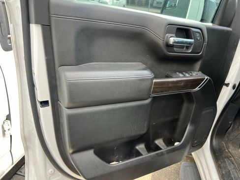 Used 2022 Chevrolet Silverado 1500 LT image 9