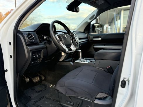 Used 2018 Toyota Tundra SR5 image 18