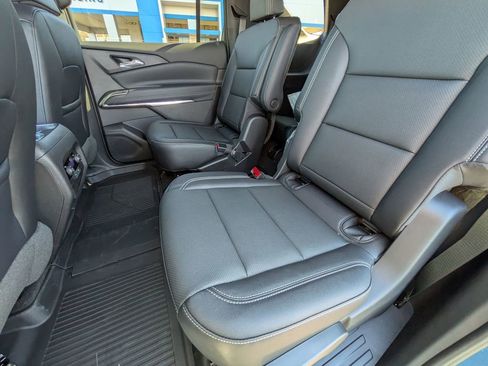 Used 2026 Chevrolet Traverse LT w/ Sun and Wheel Package image 32