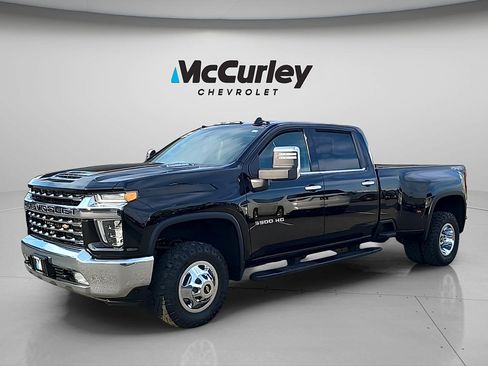 Used 2020 Chevrolet Silverado 3500 LTZ w/ LTZ Convenience Package AWD/4WD image 3