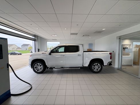 New 2026 Chevrolet Silverado 1500 LTZ AWD/4WD image 2