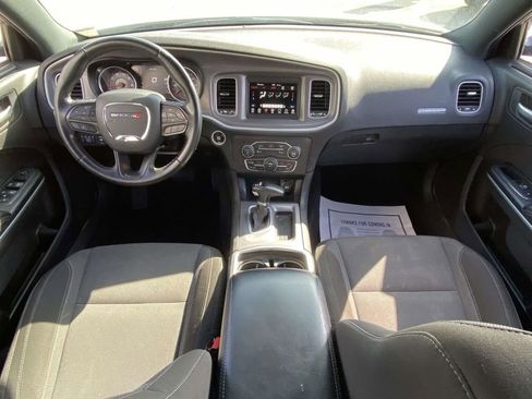 Used 2022 Dodge Charger SXT image 9