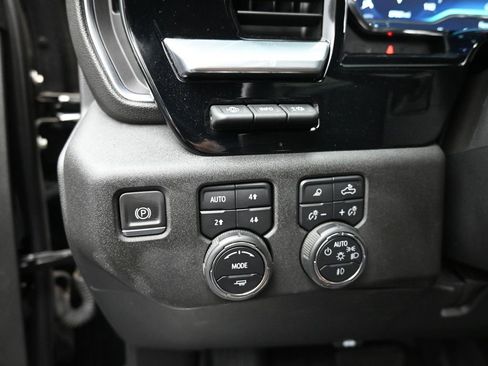 Used 2024 Chevrolet Silverado 3500 High Country w/ High Country Premium Package image 11