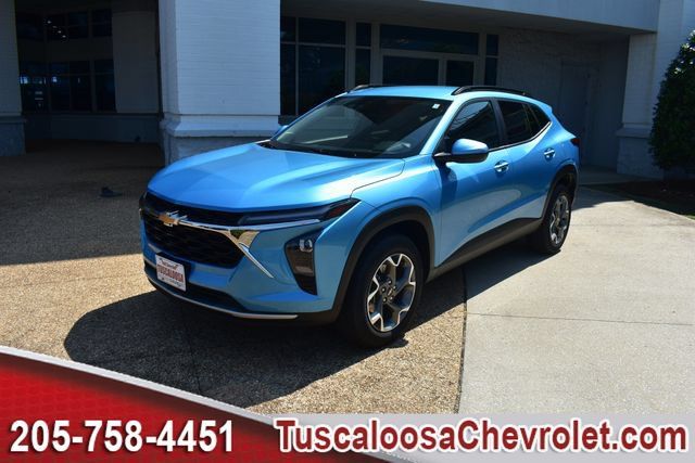 Used 2025 Chevrolet Trax LT w/ Driver Confidence Package FWD image 5