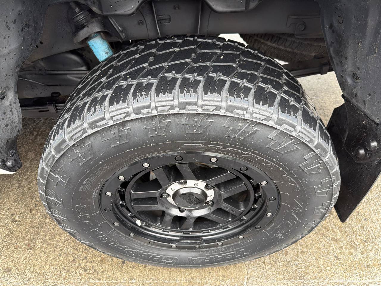Used 2018 Toyota Tundra SR5 w/ TRD Off Road Package AWD/4WD image 17
