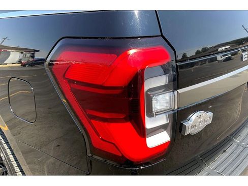 Used 2024 Ford Expedition Max King Ranch AWD/4WD image 32