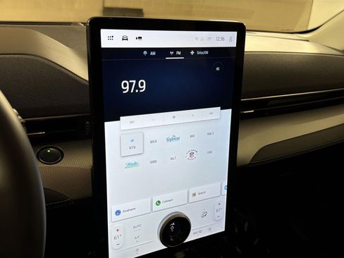 Used 2023 Ford Mustang Mach-E Select image 17